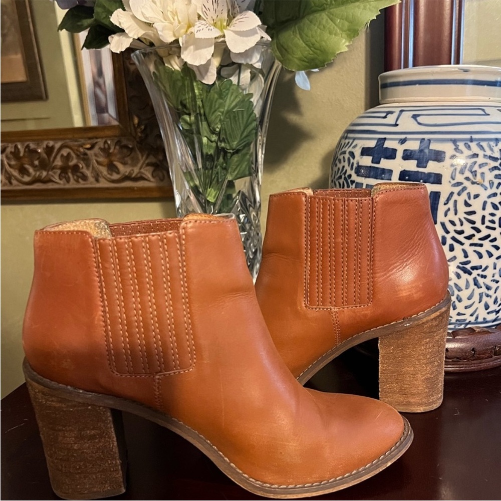 Women's Tan Leather Block Heel Ankle Booties